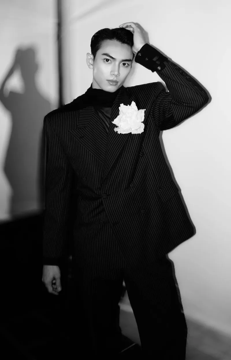 Người mẫu Tạ Công Phát gây ấn tượng mạnh trong shoot hình Người mẫu Tạ Công Phát gây ấn tượng mạnh trong shoot hình
