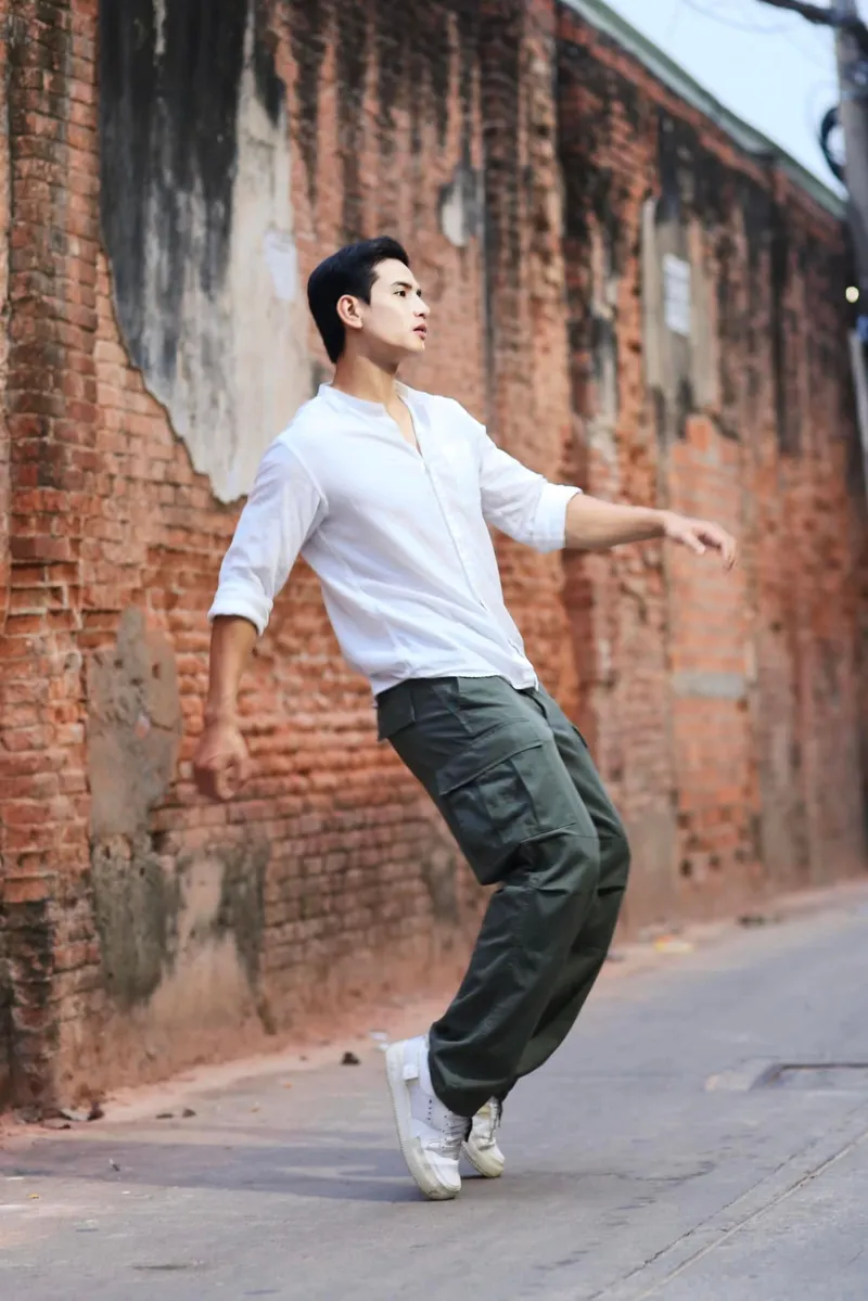 Nam vương Trịnh Bảo mang đến hình ảnh mạnh mẽ và tinh tế Nam vương Trịnh Bảo mang đến hình ảnh mạnh mẽ và tinh tế