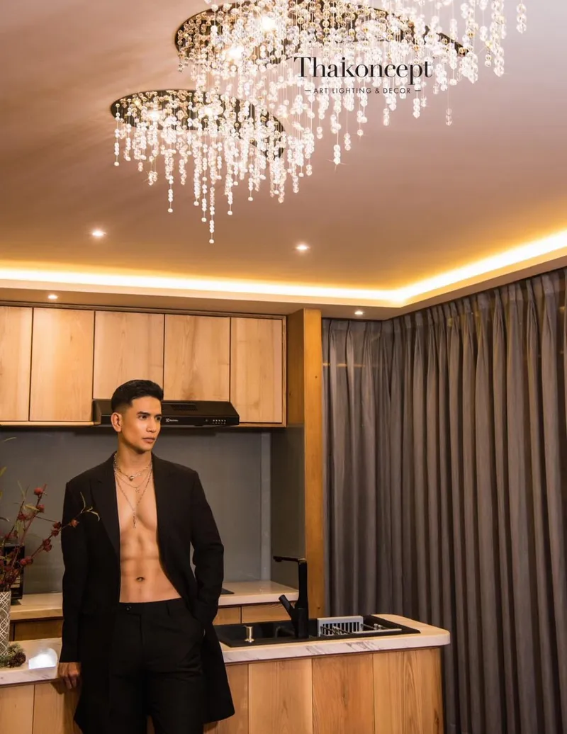 Nam vương Trịnh Bảo luôn biết cách thu hút mọi ánh nhìn Nam vương Trịnh Bảo luôn biết cách thu hút mọi ánh nhìn