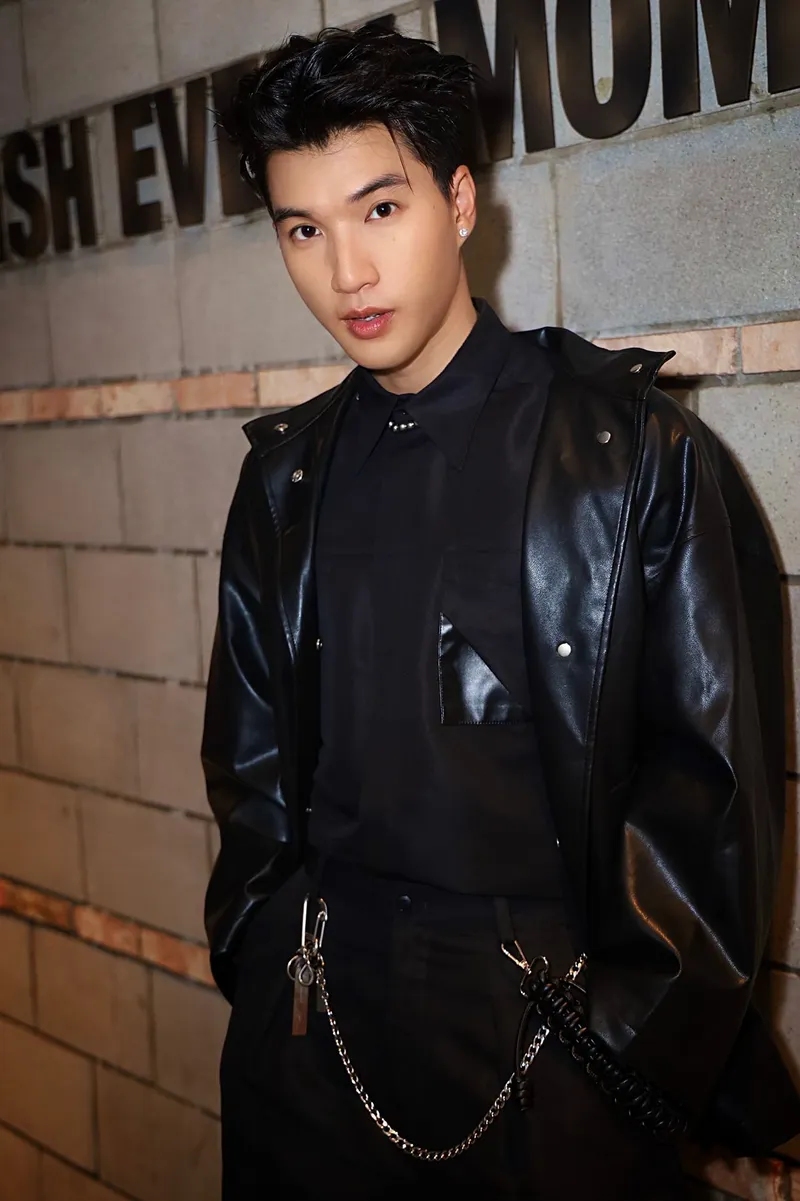 Rapper Hiếu Thứ Hai truyền tải cảm xúc qua từng bài hát