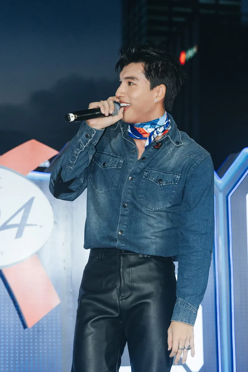 Rapper Hiếu Thứ Hai gắn liền với phong cách trẻ trung