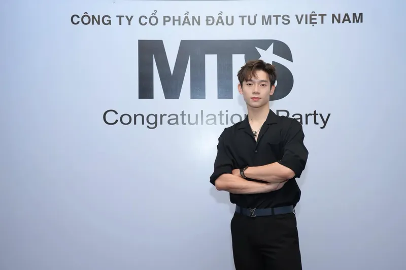 Người mẫu Dương Hoàng Hải khẳng định cá tính thời trang Người mẫu Dương Hoàng Hải khẳng định cá tính thời trang