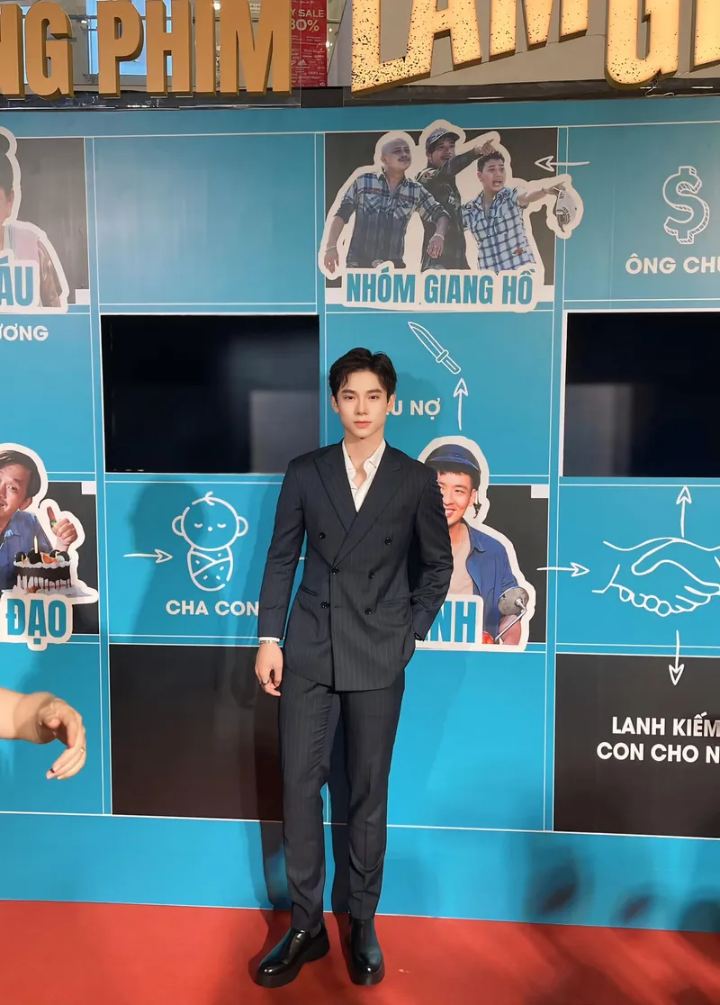 Người mẫu Dương Hoàng Hải diện suit lịch lãm Người mẫu Dương Hoàng Hải diện suit lịch lãm