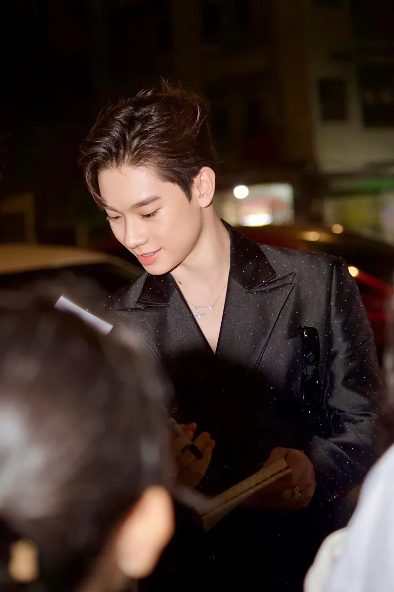 Người mẫu Dương Hoàng Hải và bí quyết chọn phụ kiện chuẩn Người mẫu Dương Hoàng Hải và bí quyết chọn phụ kiện chuẩn