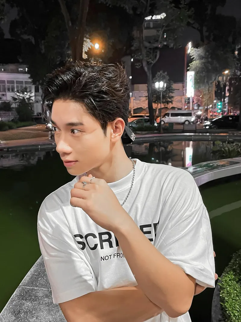 Người mẫu Dương Hoàng Hải bật mí xu hướng tóc hiện đại Người mẫu Dương Hoàng Hải bật mí xu hướng tóc hiện đại