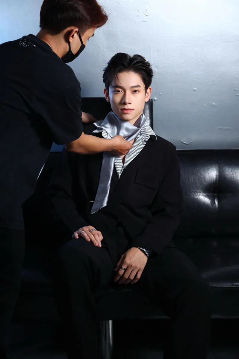 Người mẫu Dương Hoàng Hải nổi bật với outfit sáng tạo Người mẫu Dương Hoàng Hải nổi bật với outfit sáng tạo