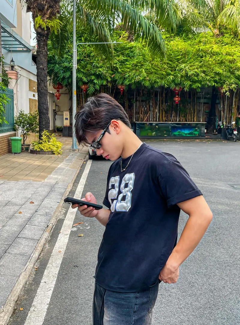 Người mẫu Dương Hoàng Hải hóa thân thành quý ông lịch lãm Người mẫu Dương Hoàng Hải hóa thân thành quý ông lịch lãm