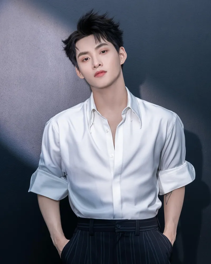 MV mới của Hùng Huỳnh liệu có phá kỷ lục MV mới của Hùng Huỳnh liệu có phá kỷ lục