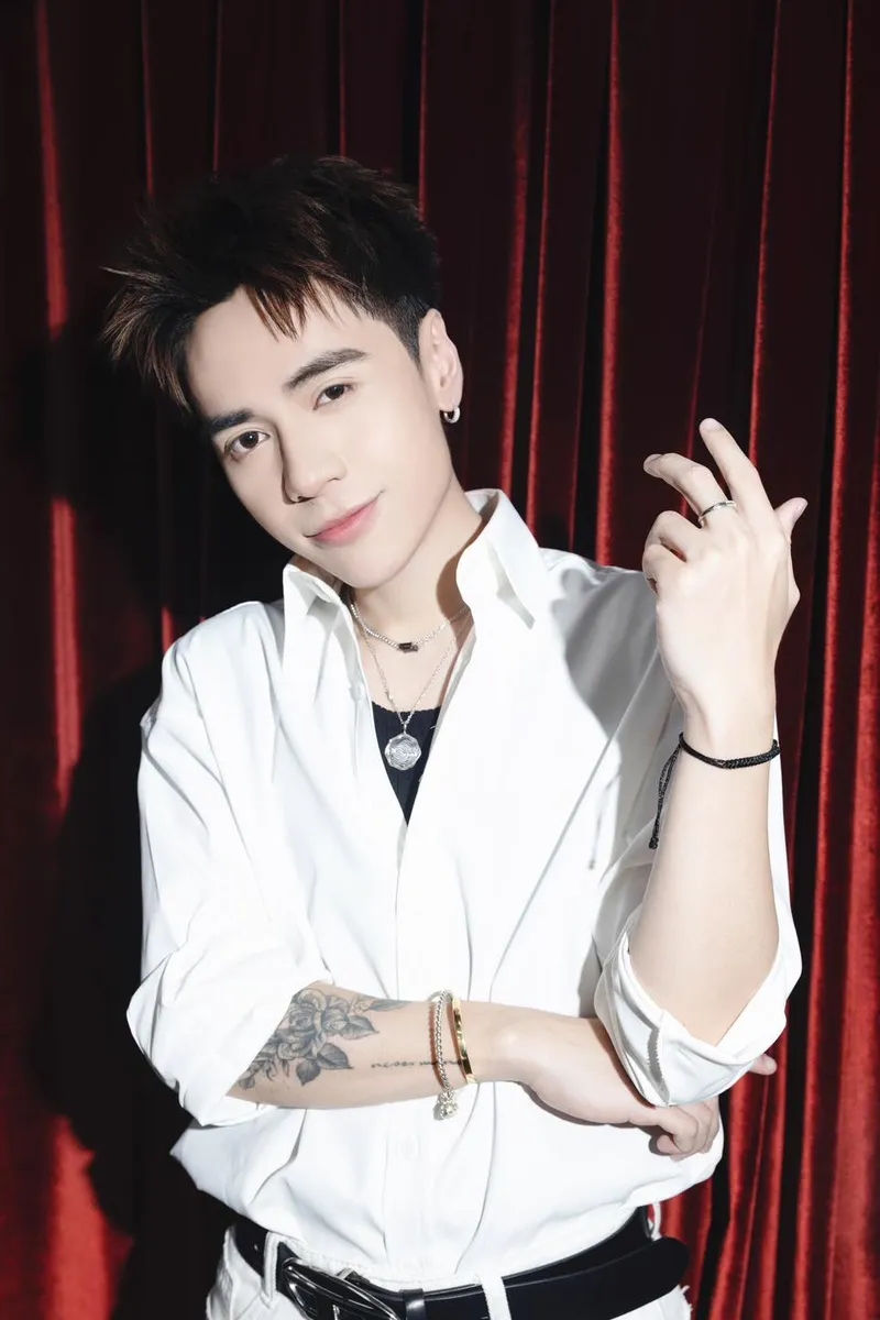 Fan vẽ anh Quang Hùng MasterD chibi siêu đáng yêu Fan vẽ anh Quang Hùng MasterD chibi siêu đáng yêu