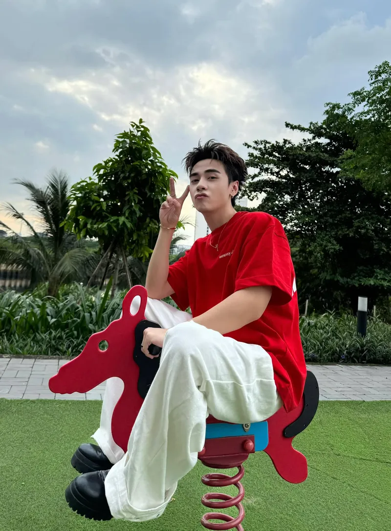 Phong cách biểu tượng Muzik của Quang Hùng MasterD có gì đặc biệt Phong cách biểu tượng Muzik của Quang Hùng MasterD có gì đặc biệt