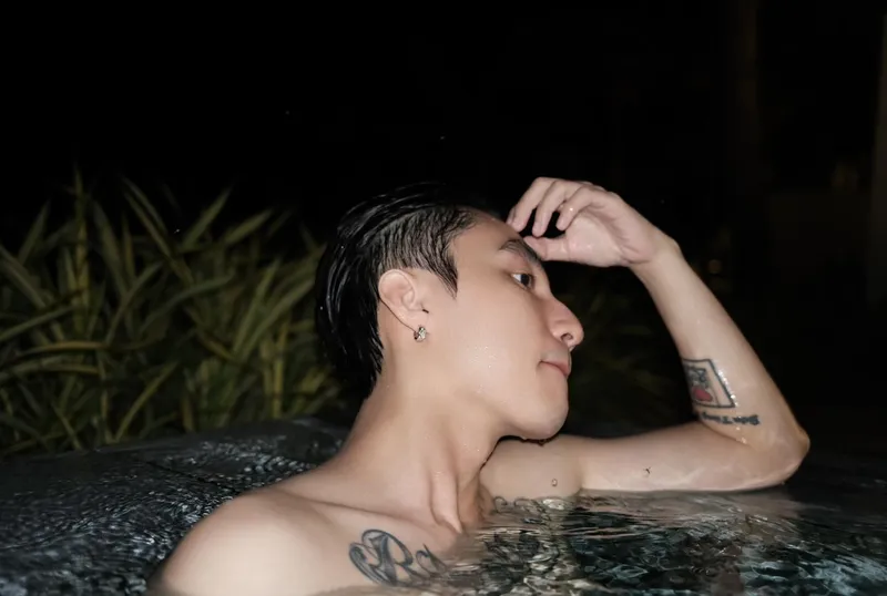 Bài hit Như ngày hôm qua Sơn Tùng MTP đầy hoài niệm