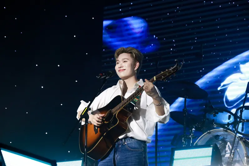 Tải ngay hình nền Dương Domic cute cho điện thoại Tải ngay hình nền Dương Domic cute cho điện thoại
