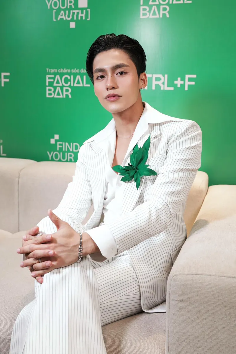 Ca sĩ Mono nhập ngũ thông tin được fan quan tâm Ca sĩ Mono nhập ngũ thông tin được fan quan tâm