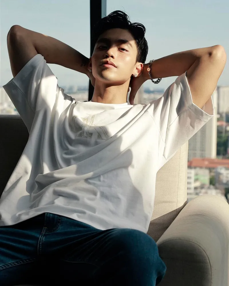Ca sĩ Mono em trai Sơn Tùng tài năng bùng nổ trong Vpop Ca sĩ Mono em trai Sơn Tùng tài năng bùng nổ trong Vpop
