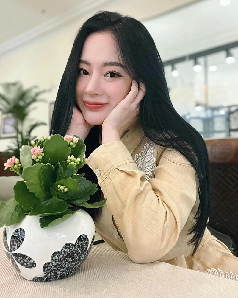 Giải đáp thông tin quê quán Angela Phương Trinh Quê Ở Đầu