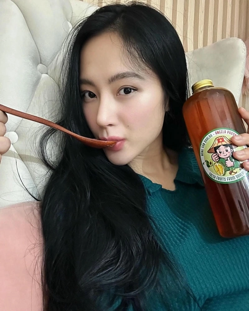 Khám phá sự nghiệp ca hát Ca Sĩ Angela Phương Trinh