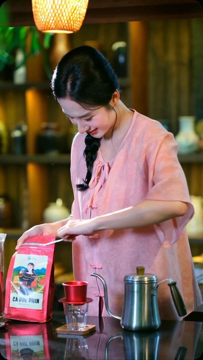 Khám phá hình ảnh đời thường Angela Phương Trinh Mới Nhất