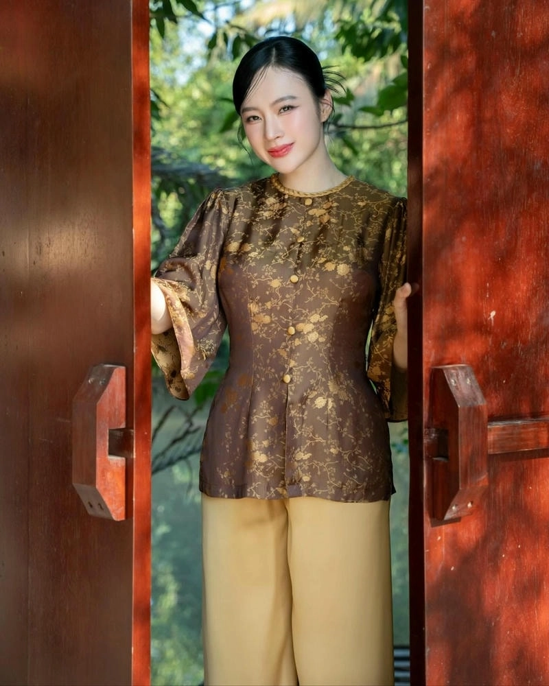 Nghe lại các bản hit Các Bài Hát Trong Angela Phương Trinh