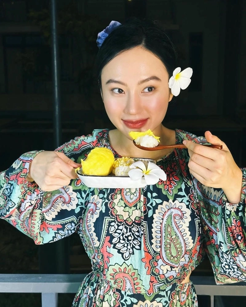 Hồi ức tuổi thơ đáng yêu Angela Phương Trinh Ngày Xưa