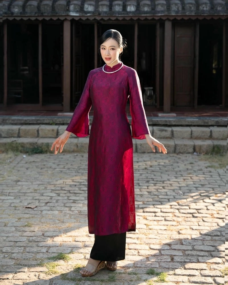Lộ diện tình tin đồn Bạn Trai Angela Phương Trinh