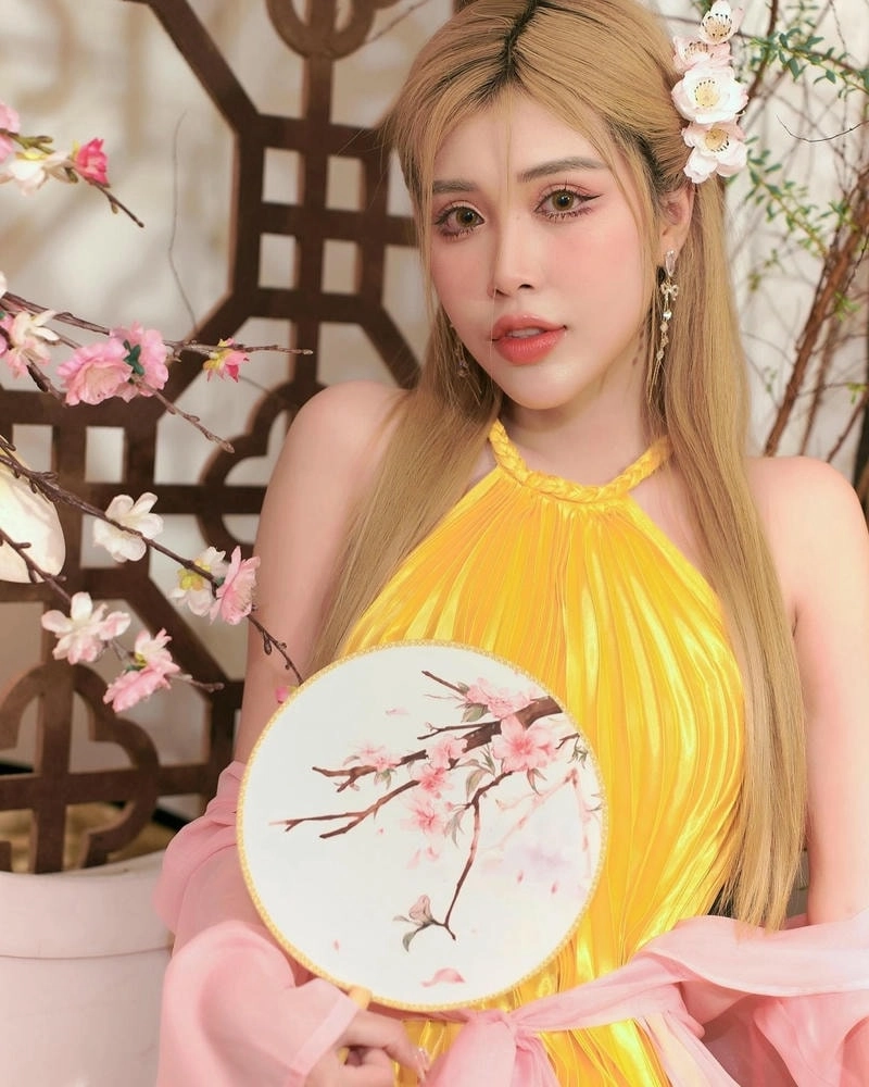 Khám phá phong cách của Thân Thùy Bảo Trân