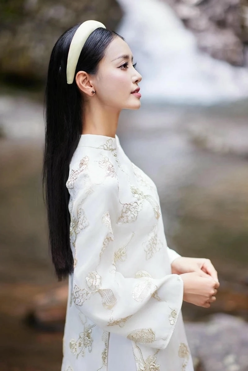 Chiều cao thật sự Bùi Khánh Linh cao bảo nhiều