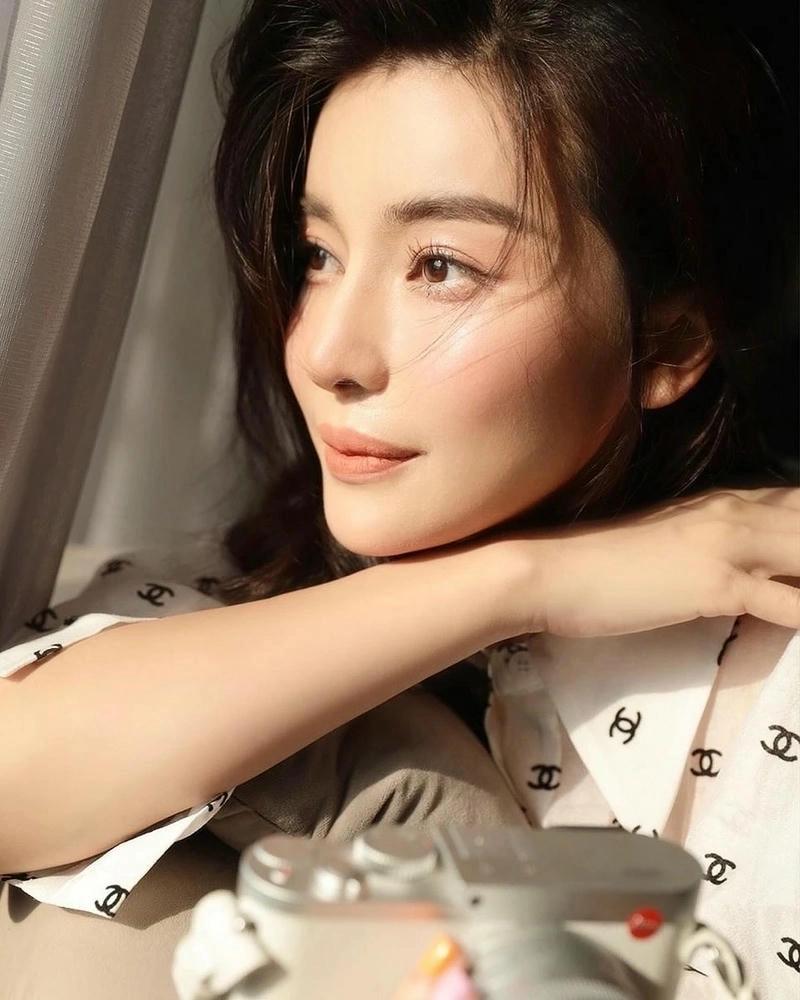 Cao Thái Hà official cập nhật hình ảnh mới nhất