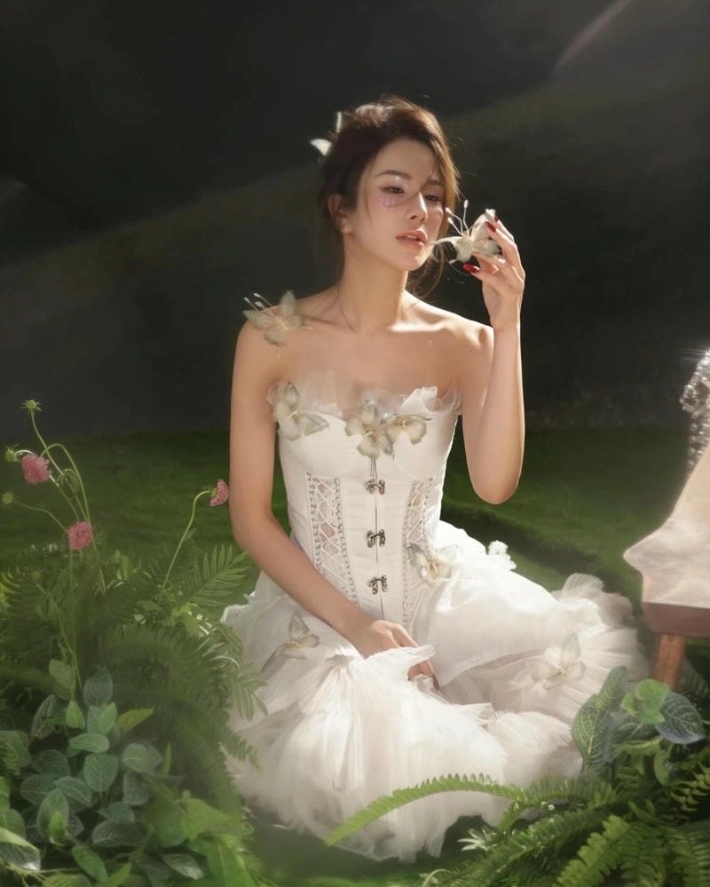 Bật mí Diệp Lâm Anh bao nhiêu tuổi qua hình ảnh