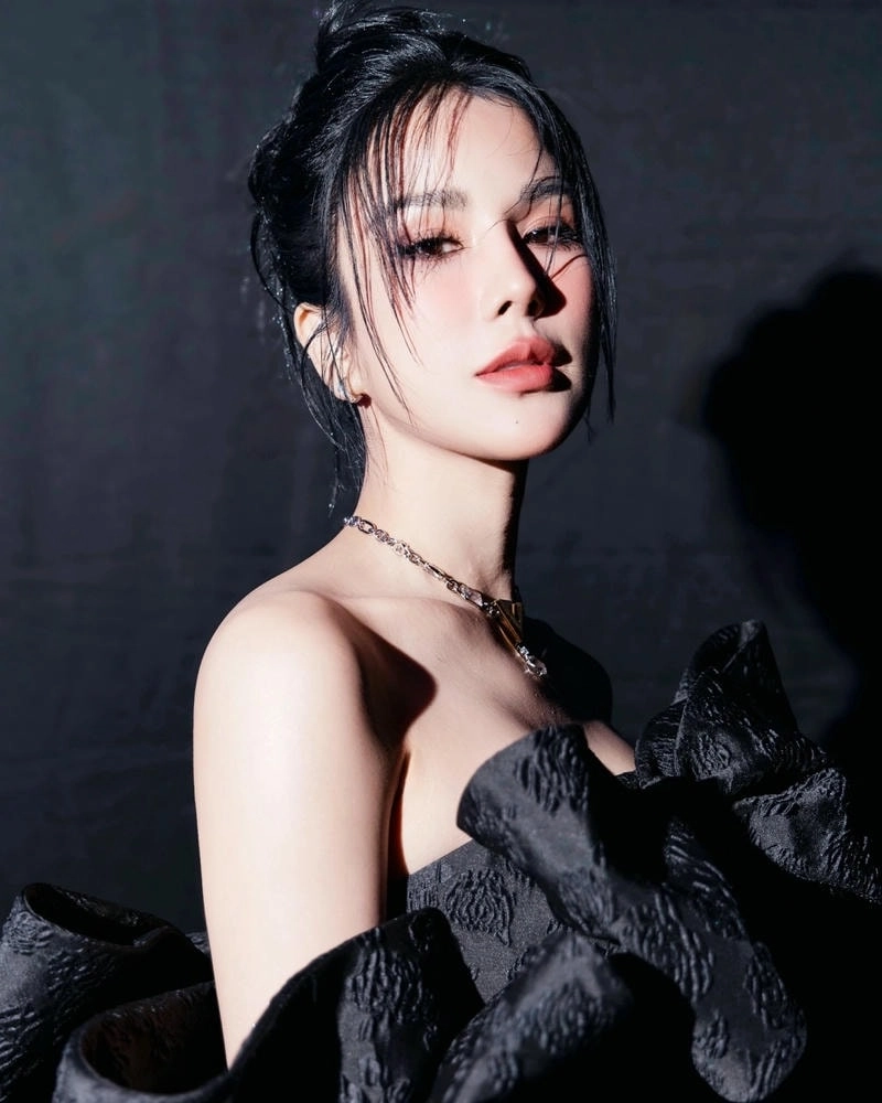 Hình ảnh nóng bỏng của Diệp Lâm Anh dancer