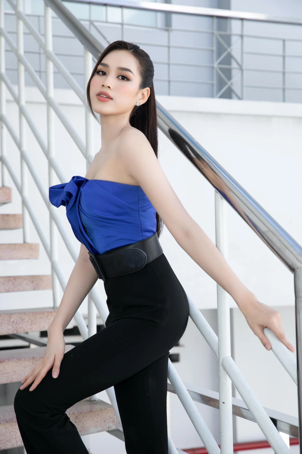 Bộ Ảnh Hoa hậu Đỗ Thị Hà khiến fans xao xuyến
