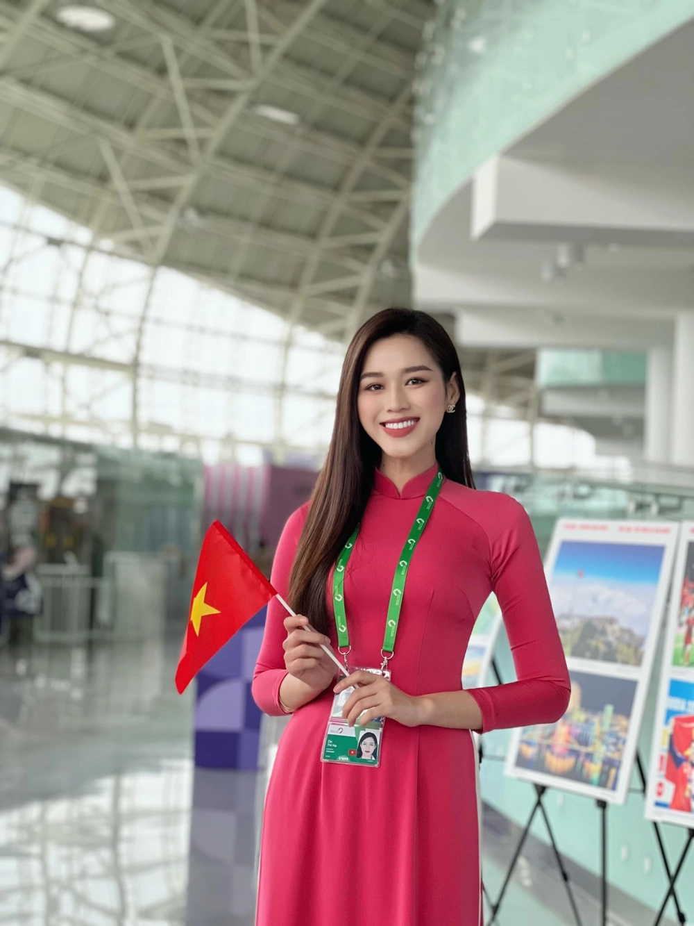Tỏa sáng tại cuộc thi Hoa hậu Đỗ Thị Hà Miss World
