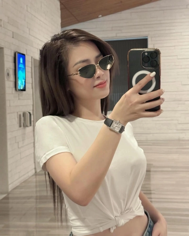 Ca sĩ Dương Hoàng Yến được khán giả yêu mến nồng nhiệt