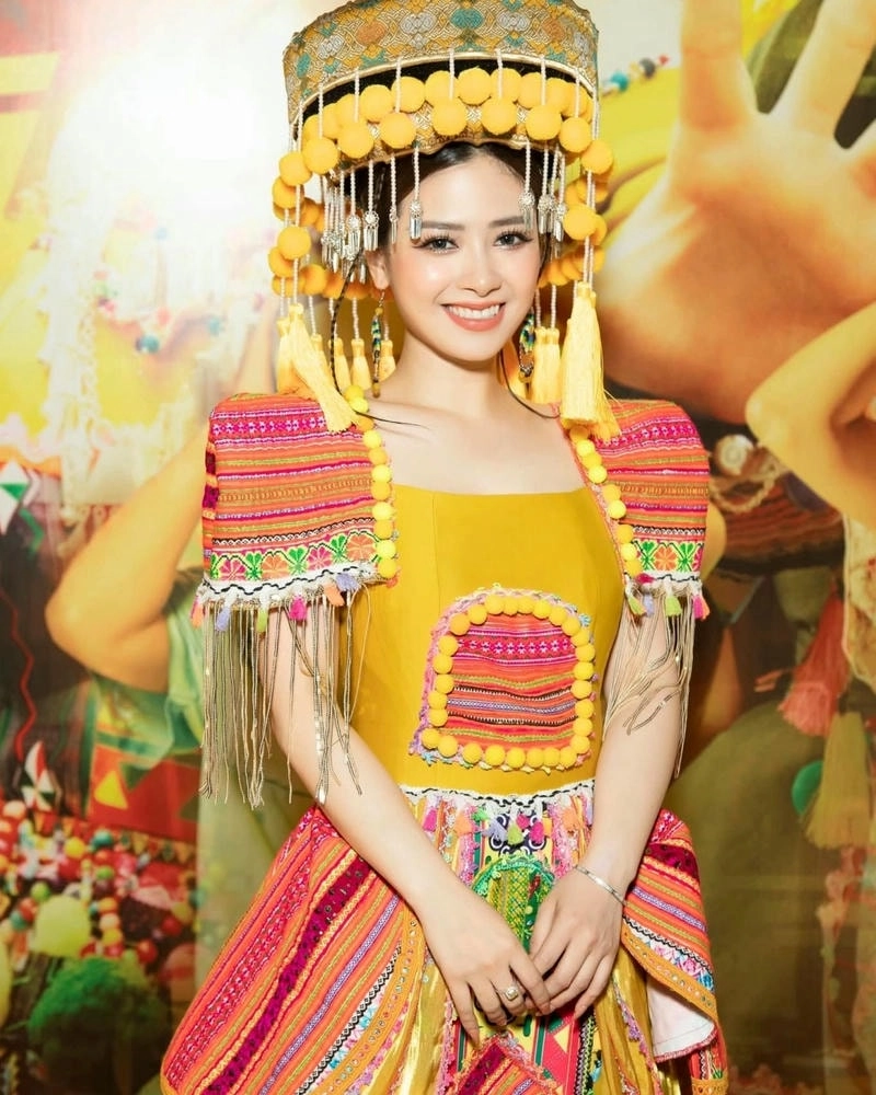 Dương Hoàng Yến dạy thanh nhạc truyền cảm hứng cho học viên