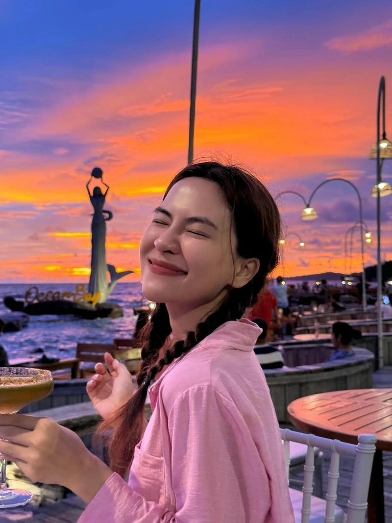 Đừng bỏ lỡ lời tạm biệt chưa nói Hà Nhi đầy xúc động