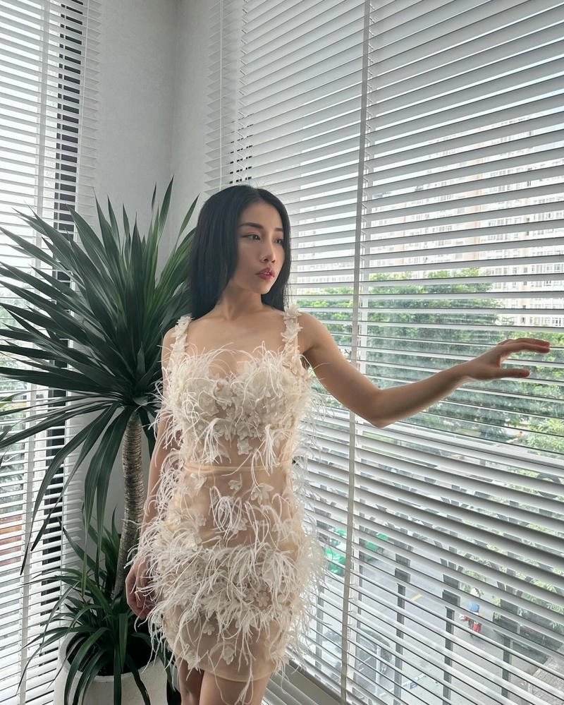 Phong cách ấn tượng của Ca Sĩ Hằng BingBoong