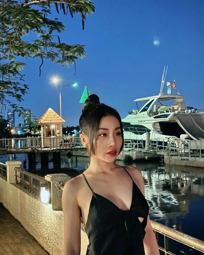 Bùng nổ tại sân khấu Hằng BingBoong The Voice