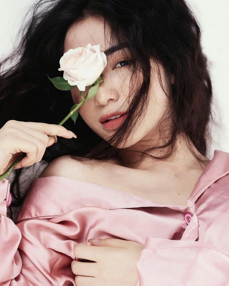 Cảm xúc da diết trong Ngày chưa giông bão Hoà Minzy
