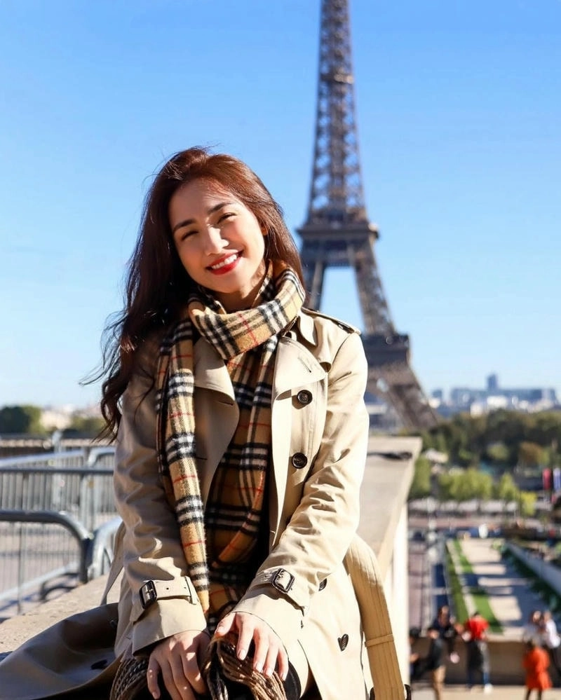 Nét duyên dáng qua Hoà Minzy Kén cá chọn canh