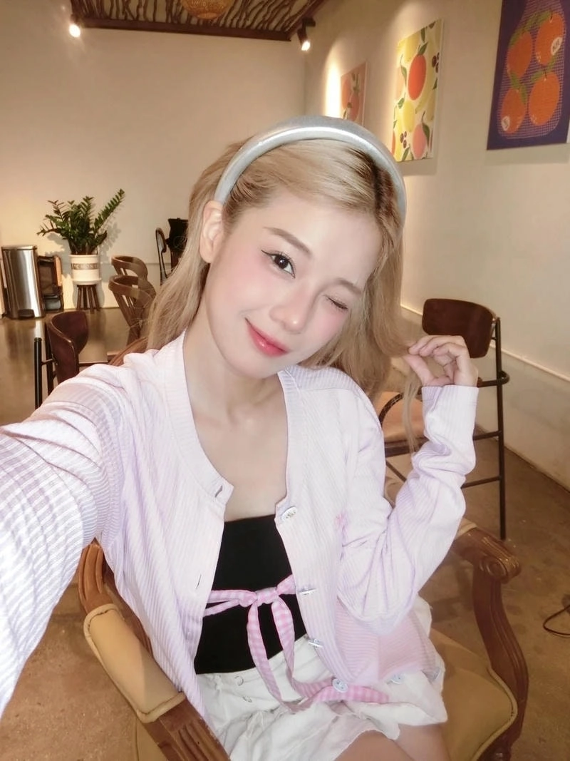 Lắng nghe Hoàng Yến Chibi Nụ Hôn Đánh Rơi ngọt ngào