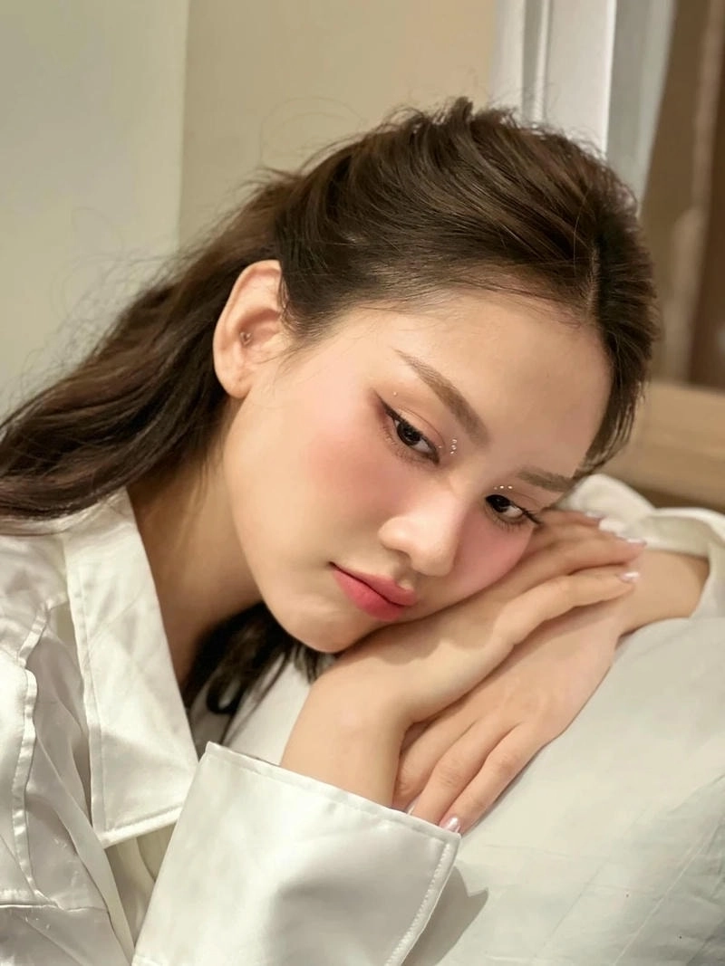 Huỳnh Nguyễn Mai Phương khoe sắc rạng rỡ