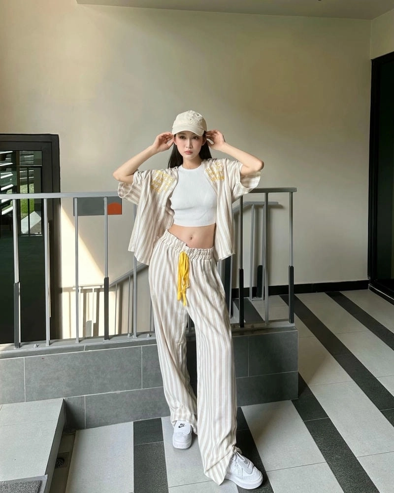 Lắng nghe nàng thơ xứ Huế Nàng thơ xứ Huế Juky San
