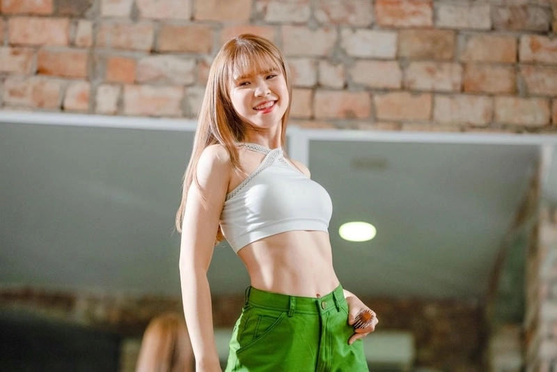 Tận hưởng âm nhạc với Khởi My karaoke