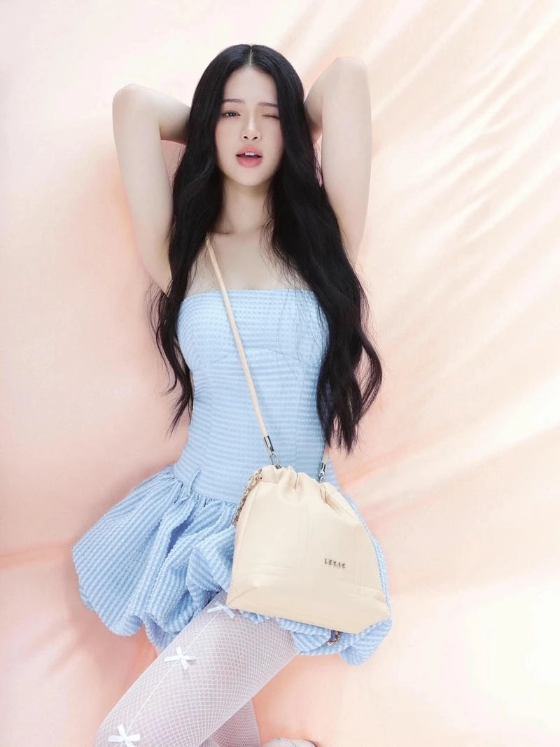 Hình ảnh Linh Ka được săn đón nhiều