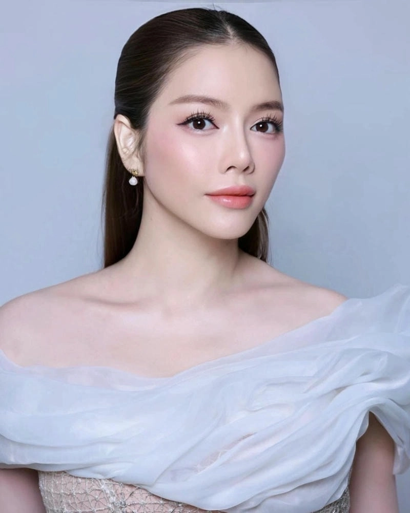 Bên trong nhà Lý Nhã Kỳ xa hoa ngỡ ngàng