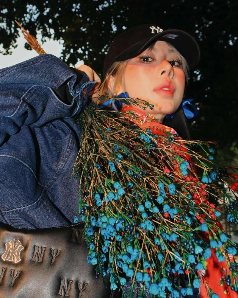 Dân tình đồn đoán Mai Âm Nhạc quen ai