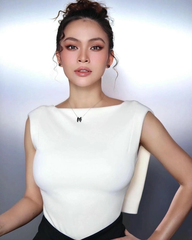 Thông tin về Mâu Thủy tuổi được người hâm mộ tìm kiếm