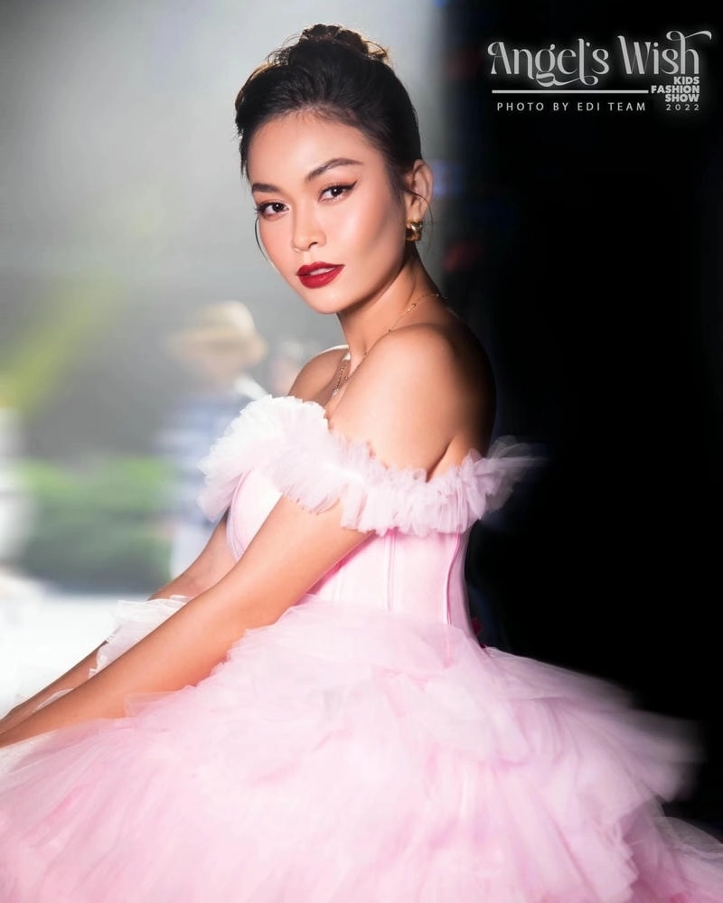 Team Mâu Thủy thể hiện sức mạnh tại The Face