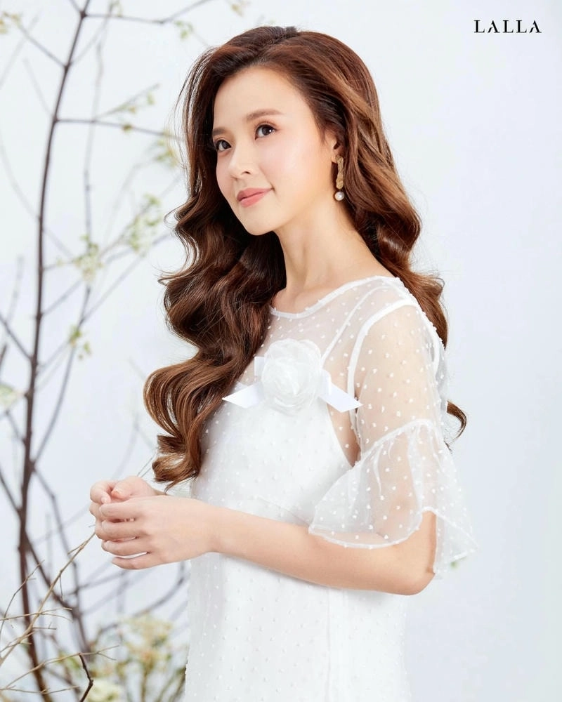 Thông tin mới nhất về Midu tuổi