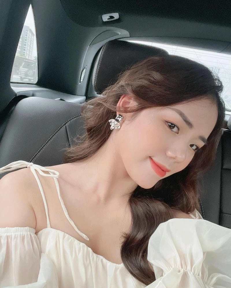 Khám phá ngay Nguyễn Hương Ly Official qua loạt ảnh hot