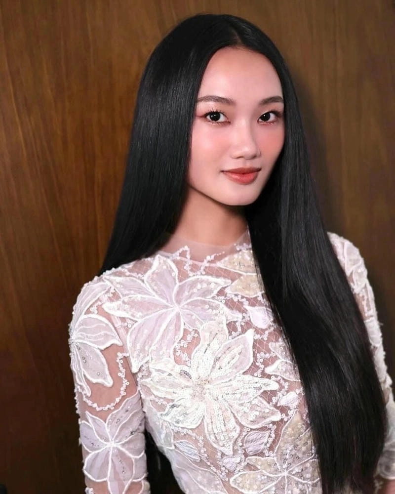 Chiêm ngưỡng nhan sắc Á hậu 1 Nguyễn Quỳnh Anh